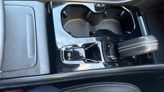 Volvo Xc40 2.0 B4P R DESIGN Pro 5dr Auto Petrol Estate